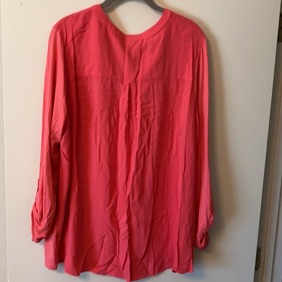 Button front top - Picture 3 of 6